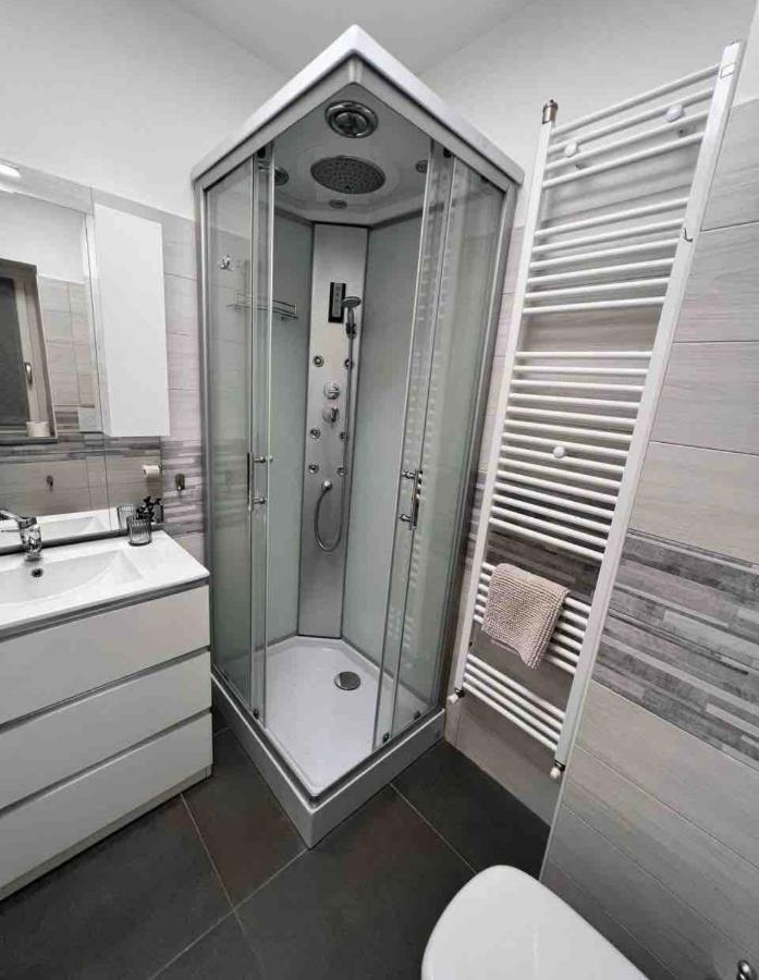 Ferienwohnung Pregevole Duplex A 1 Minuto Dalla Metro Collegno Exterior foto